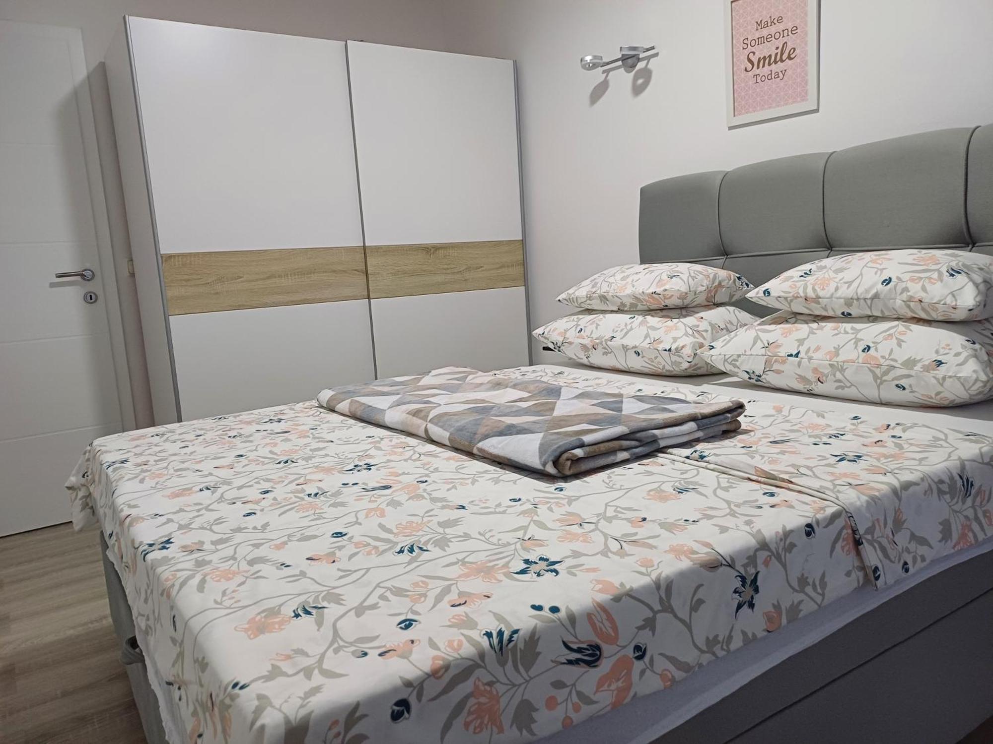 Apartmani Bulajic Krk Town Kültér fotó