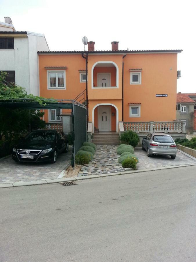 Apartmani Bulajic Krk Town Kültér fotó